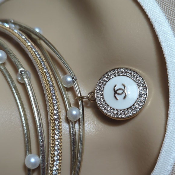 Chanel Charm On Necklace - Picture 1 of 8
